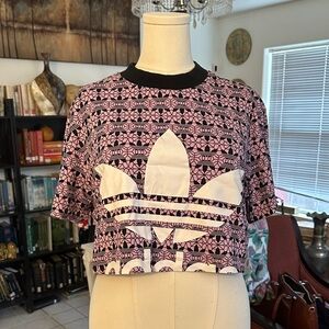 Adidas Women's Black and Pink Graphic Tee